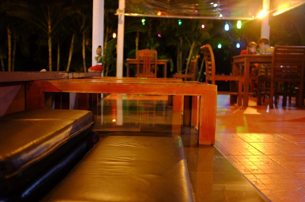Thaniza Beachfront Resort Haad Rin Esterno foto